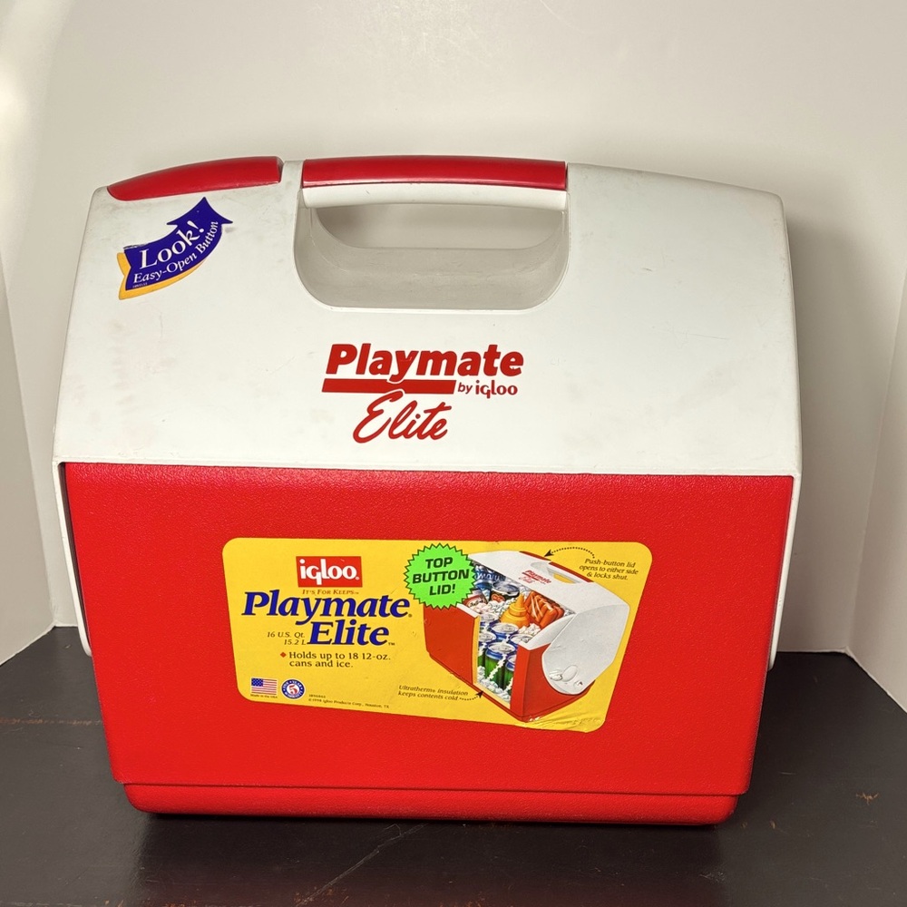 New With Tags Igloo Red and White Cooler  Playmate Elite Design! NWT